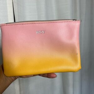NWOT Ipsy Glam Bag May 2020 Pink Yellow Ombre Sunset Summer Makeup Bag